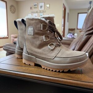 Sorel Tivoli V size 8.5
